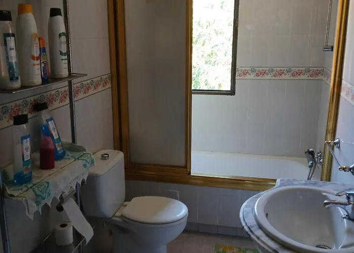 Privada Triple Individual فندق مبيت وإفطار